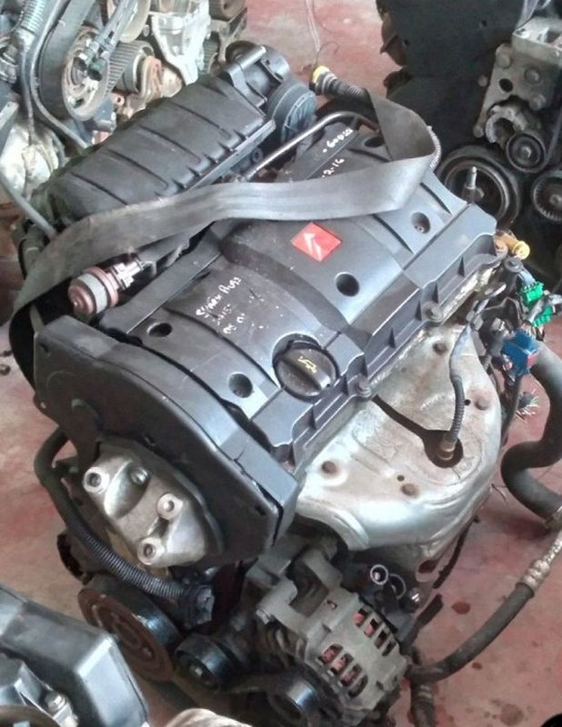 Citroen C4 1.4 Benzin 16Valf Motor Komple Çıkma